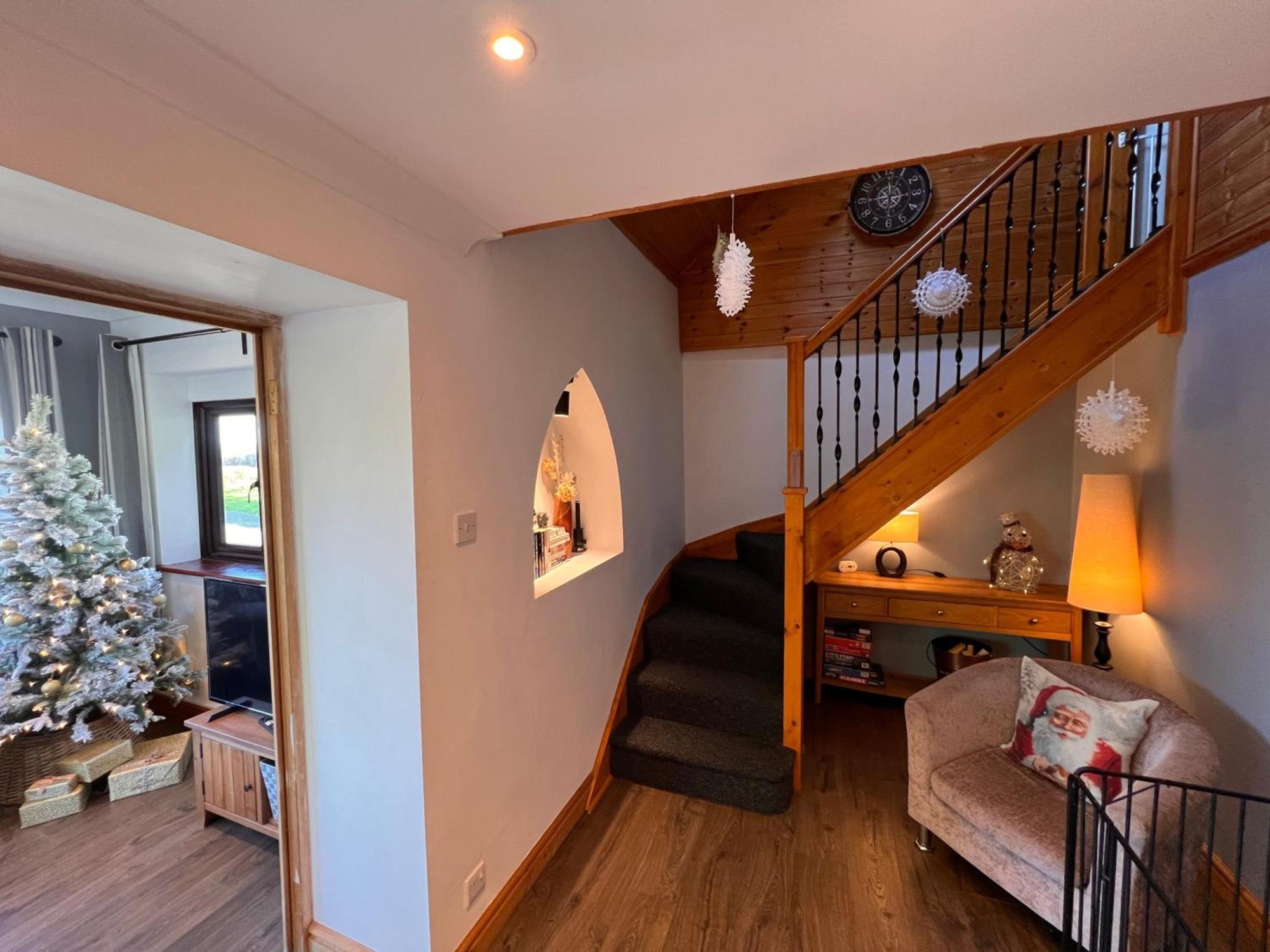 3 Bed Detached Cottage- Log Burner Mountain Views Бомарис Экстерьер фото